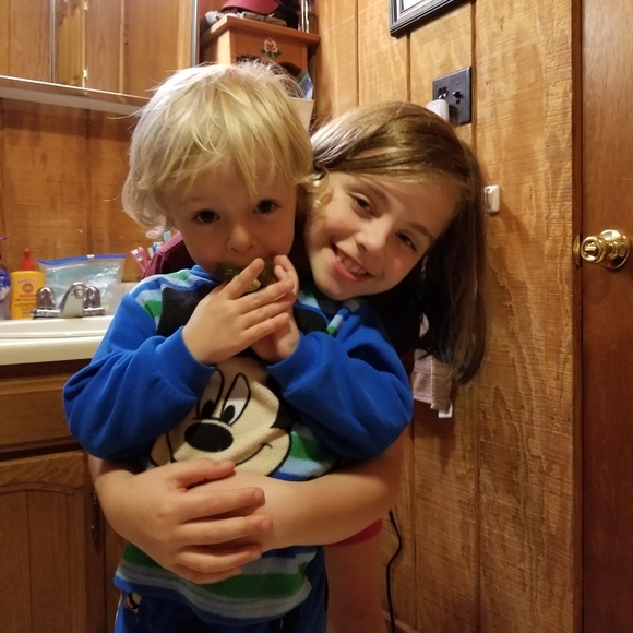 Meet Your Posher - Picture 6 of 8